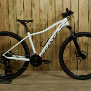 Scott Contessa Active